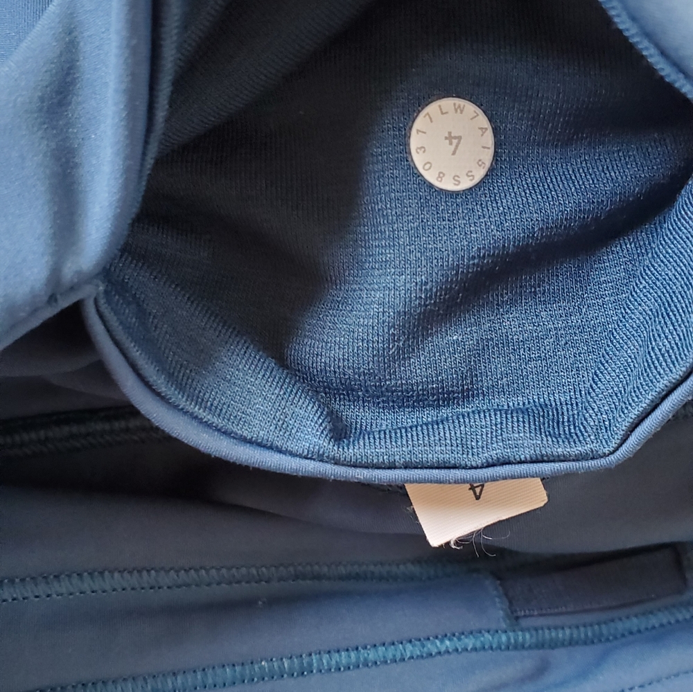 Lululemon Break Free Running Short. - Picture 14 of 16